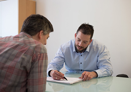 Jogi tanácsadás - Dr. M. Tóth Zoltán